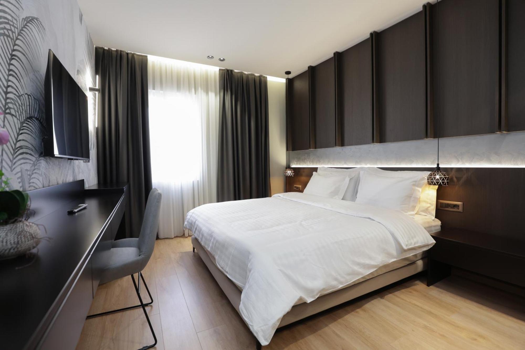Gremmy Boutique Hotel Tirana Exterior foto