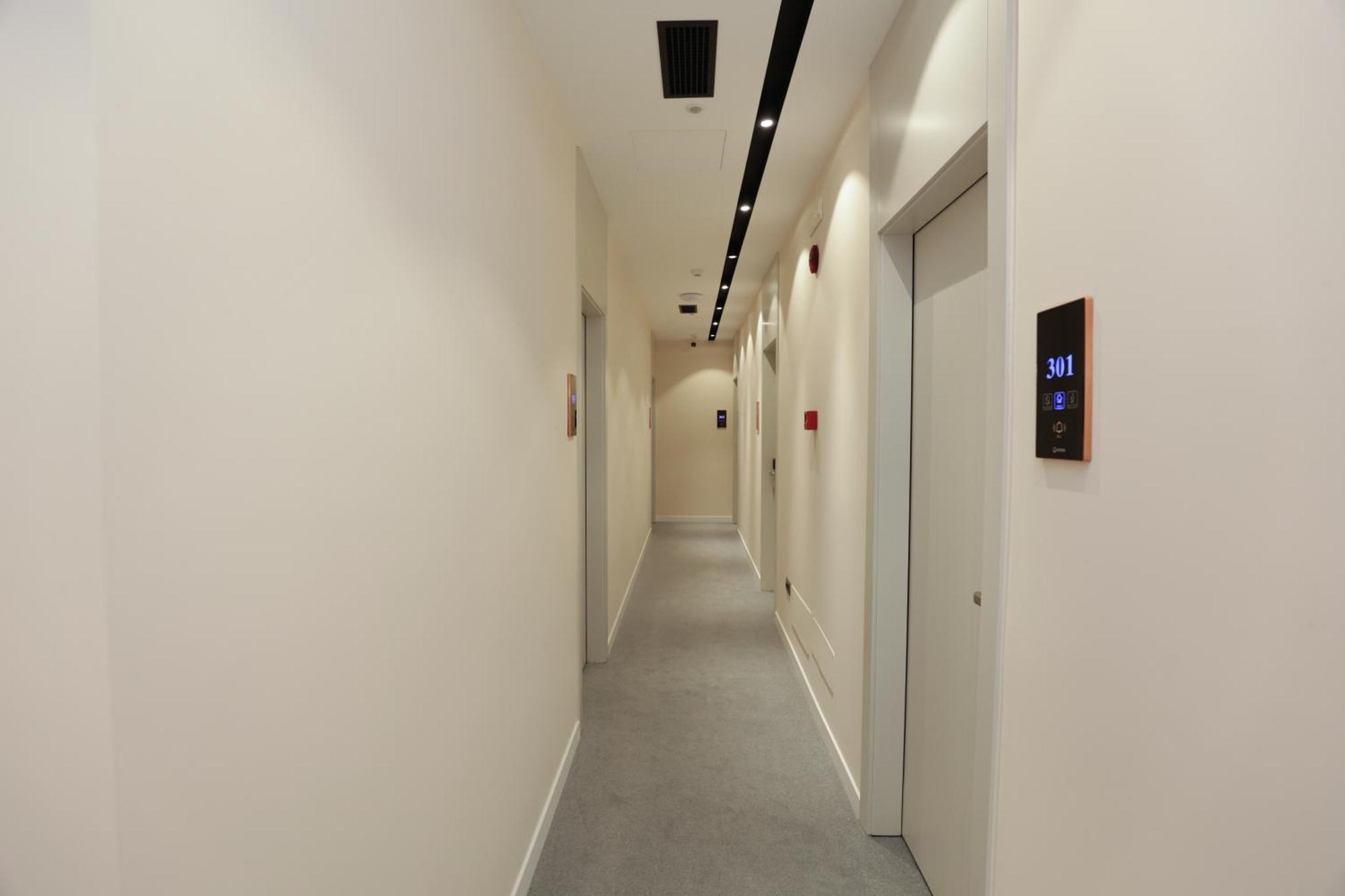 Gremmy Boutique Hotel Tirana Exterior foto