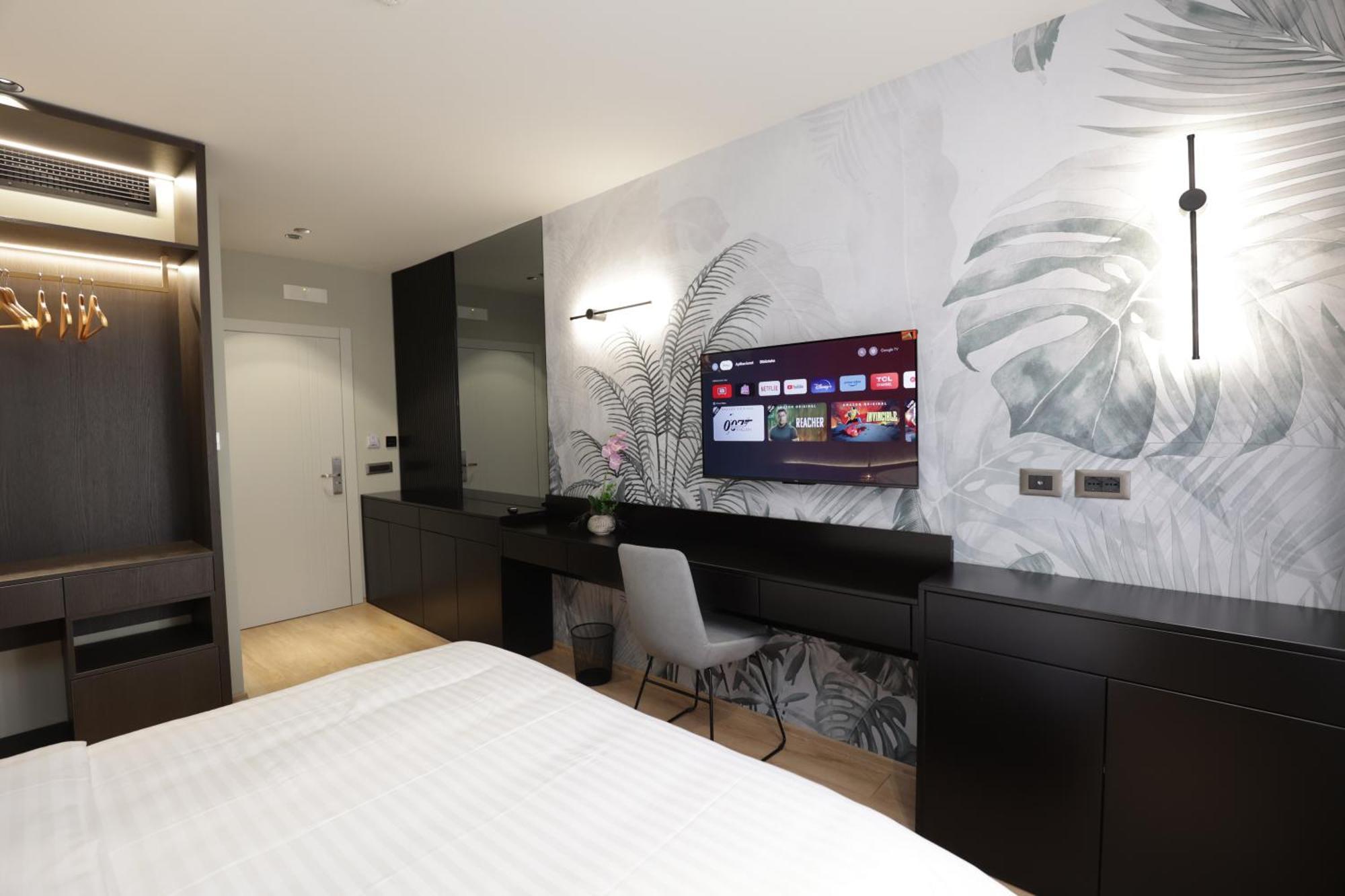 Gremmy Boutique Hotel Tirana Exterior foto