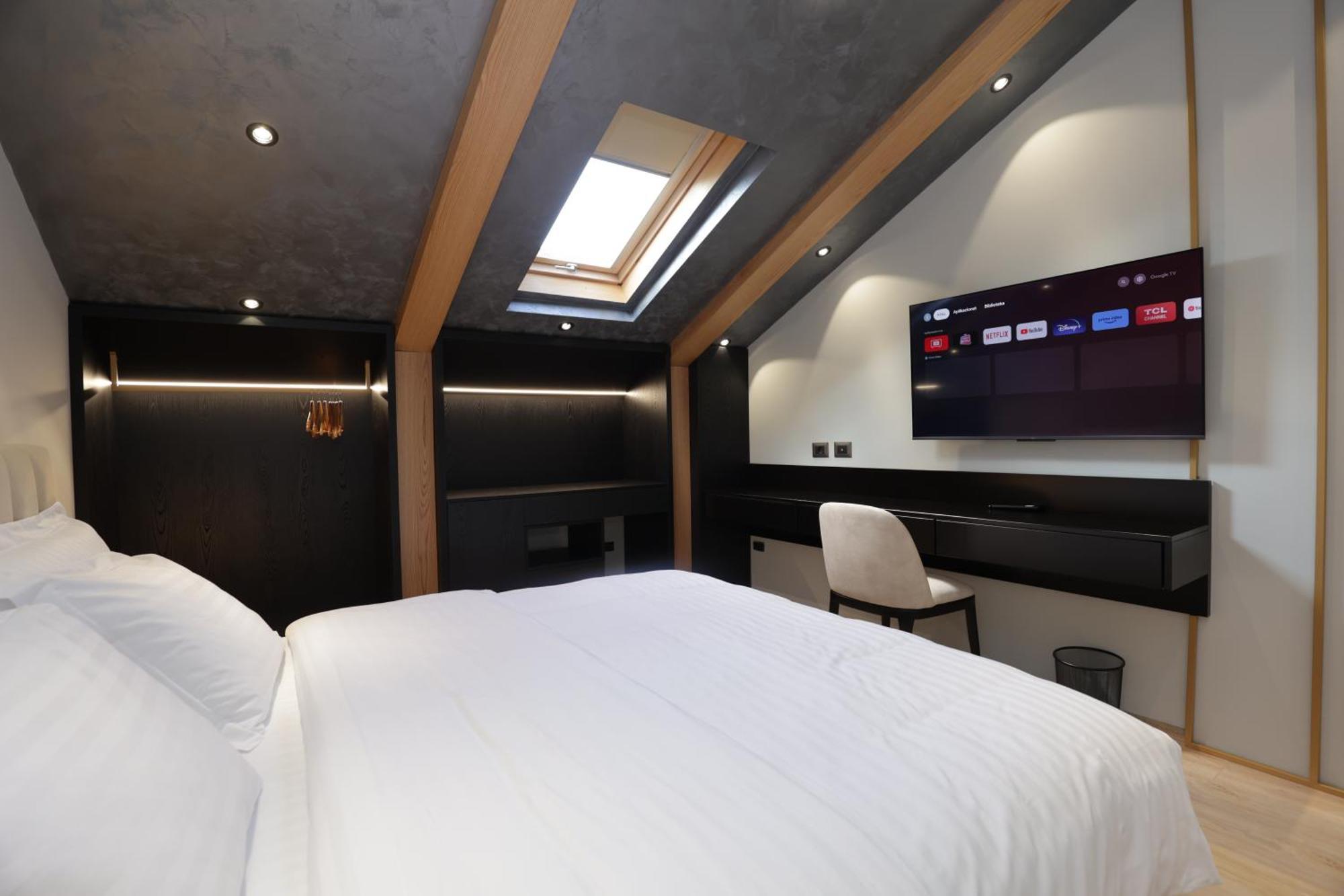 Gremmy Boutique Hotel Tirana Exterior foto