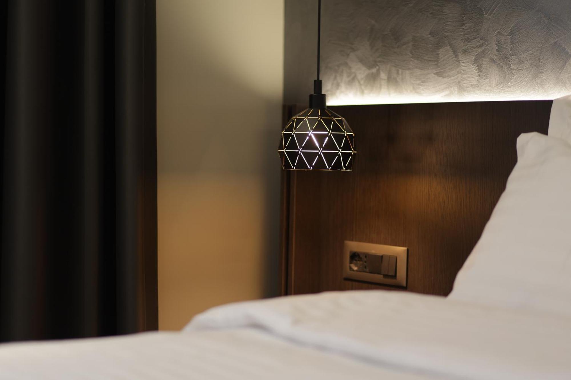 Gremmy Boutique Hotel Tirana Exterior foto